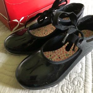 Capezio tap shoes girl size 13